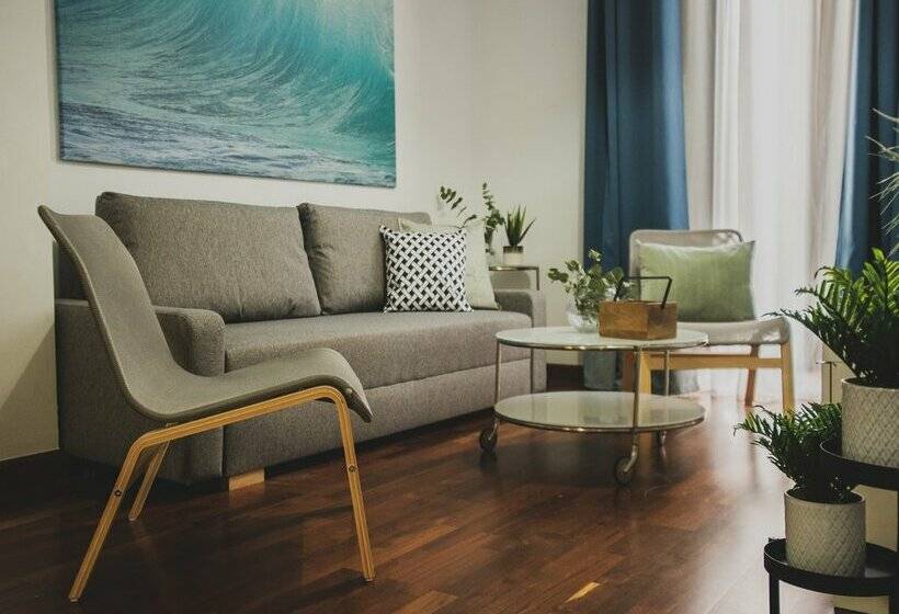 Azz Sevilla Torre de La Plata Apartamentos