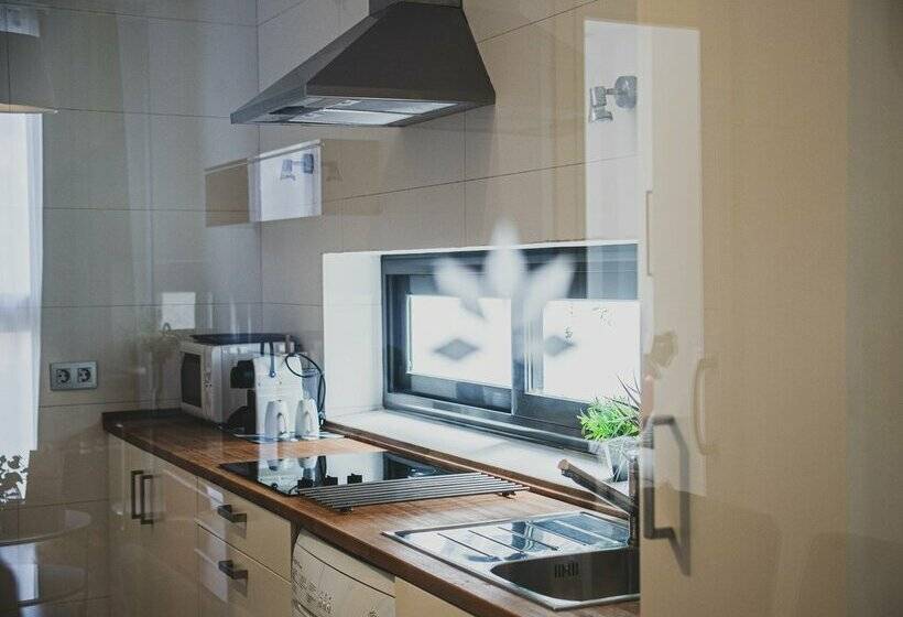 Azz Sevilla Torre de La Plata Apartamentos