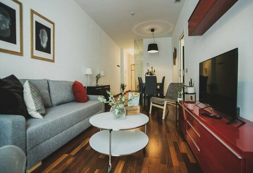 Azz Sevilla Torre de La Plata Apartamentos