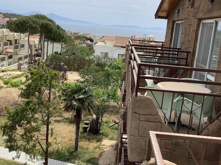 Babylon Gardens Apart