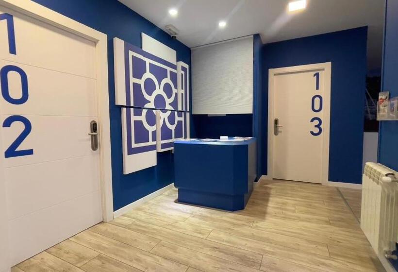 تختخواب و صبحانه Casual Blue