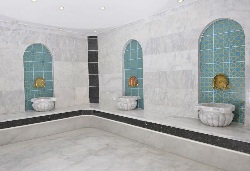 تختخواب و صبحانه Cella Boutique Hotel & Spa