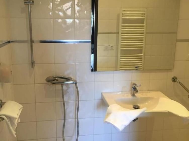 ベッドアンドブレックファースト The Resid For Calixte