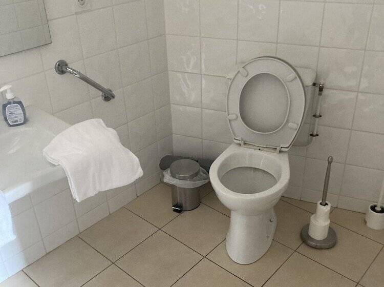 ベッドアンドブレックファースト The Resid For Calixte