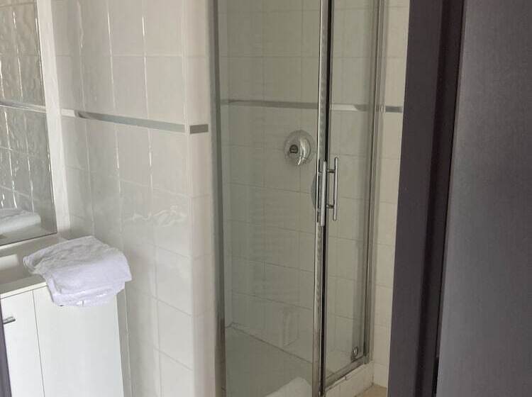 ベッドアンドブレックファースト The Resid For Calixte