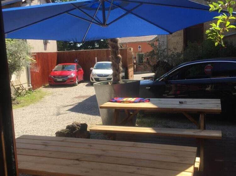 ベッドアンドブレックファースト The Resid For Calixte