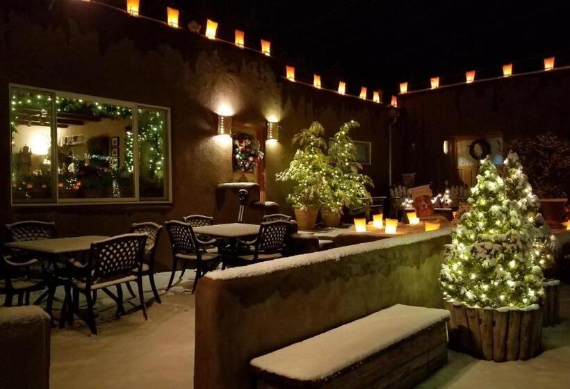 تختخواب و صبحانه Inn On The Rio