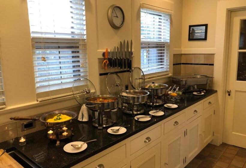 مبيت وإفطار Leonard At Logan House