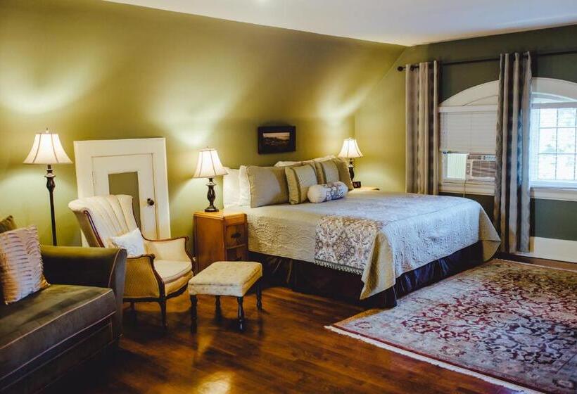 Bed and Breakfast Leonard At Logan House