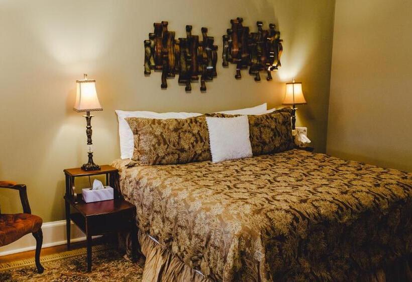 Bed and Breakfast Leonard At Logan House