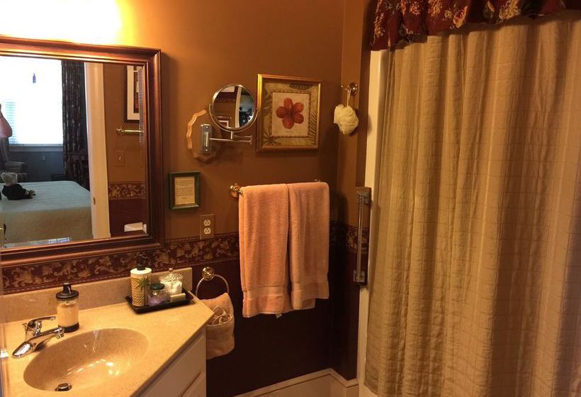 צימר The Collins House Inn