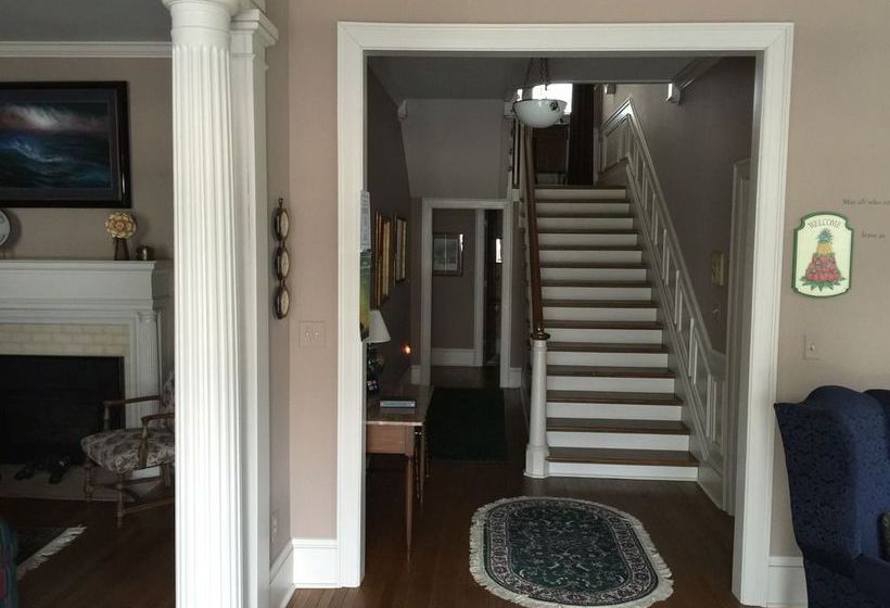 צימר The Collins House Inn