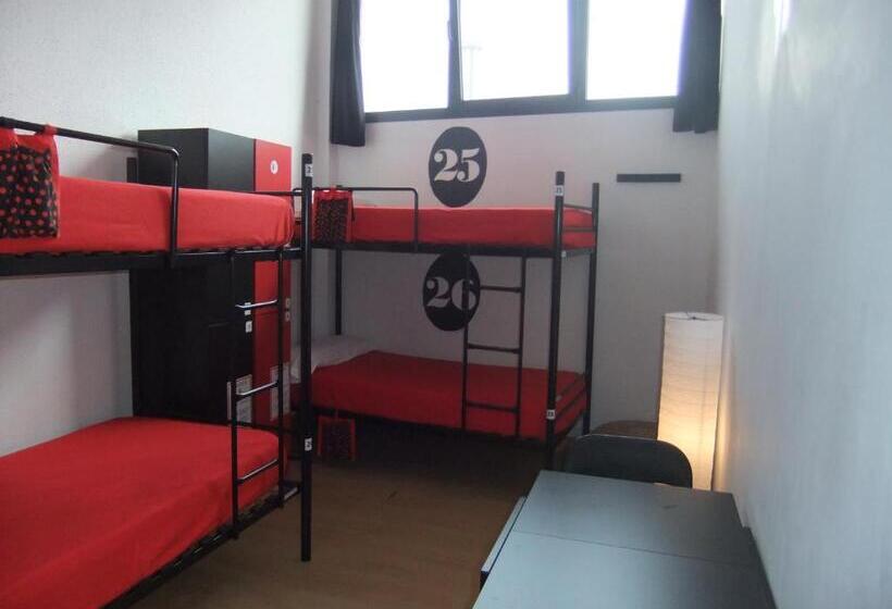 Bilbao Akelarre Hostel