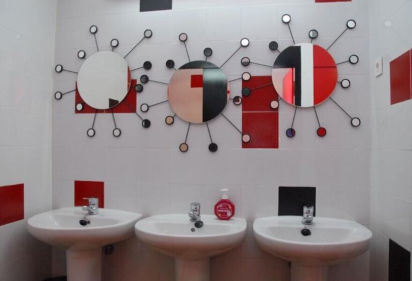 Bilbao Akelarre Hostel