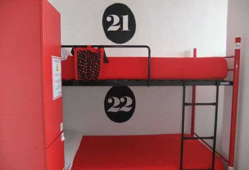 Bilbao Akelarre Hostel