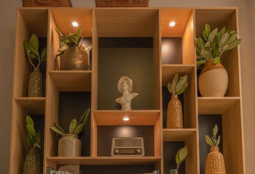 Calm Appart  & Hostel