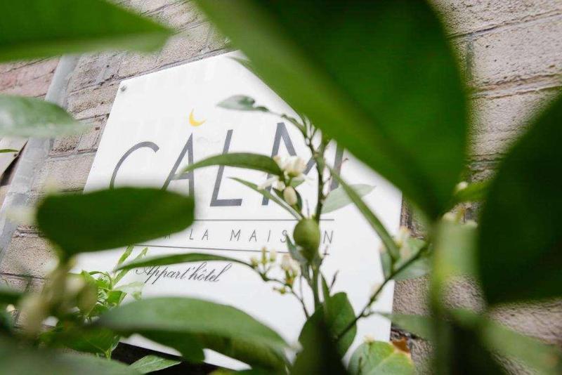 Calm Appart  & Hostel