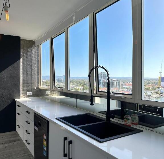 Condor Ocean View Apartments Managed By Gold Coast Premium