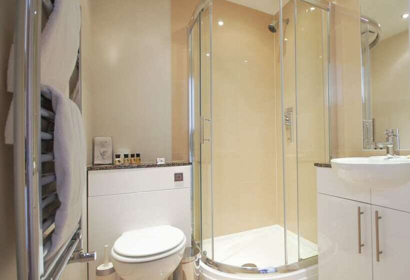 Crompton House Apartments