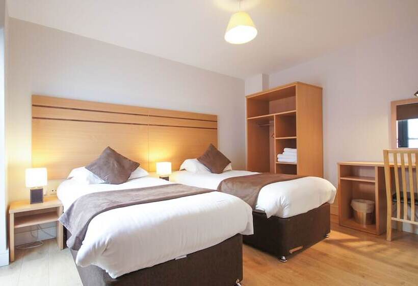 Crompton House Apartments