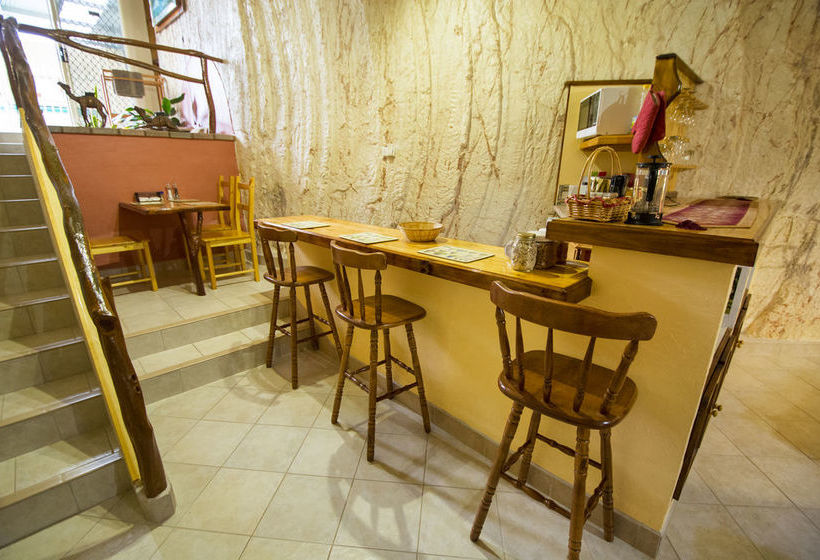 Down To Erth Bed And Breakfast