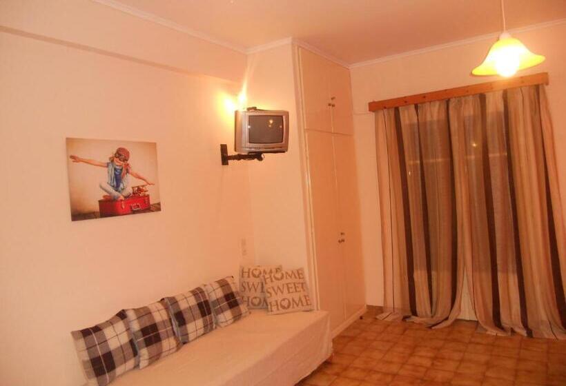 Elli Marina Studios And Apartments