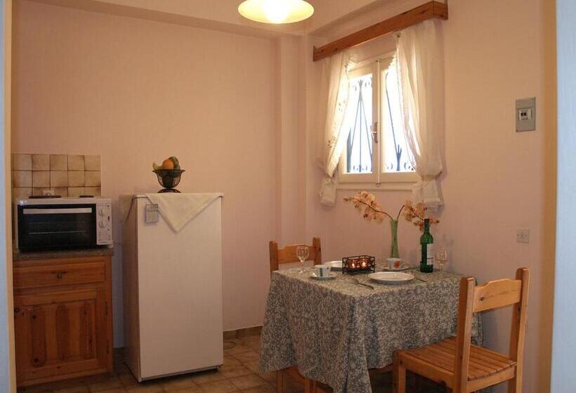 Elli Marina Studios And Apartments