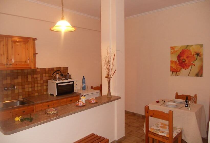 Elli Marina Studios And Apartments