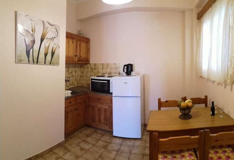 Elli Marina Studios And Apartments