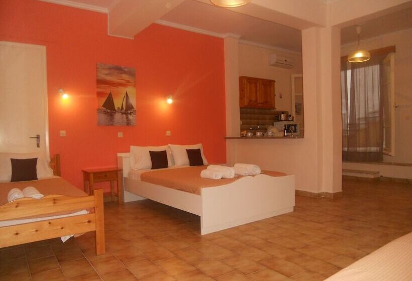 Elli Marina Studios And Apartments