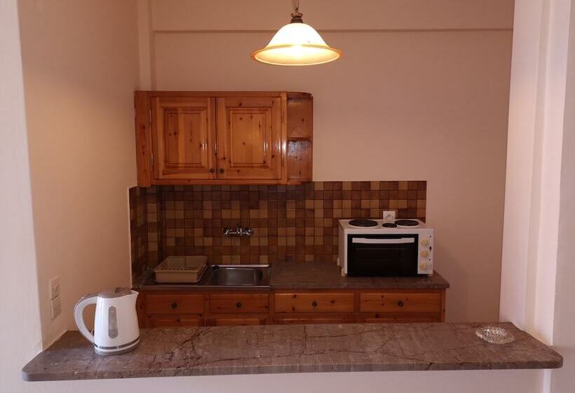 Elli Marina Studios And Apartments