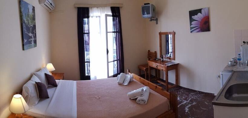 Elli Marina Studios And Apartments