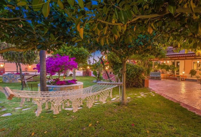 Filoxenia Luxury Studios & Apartments