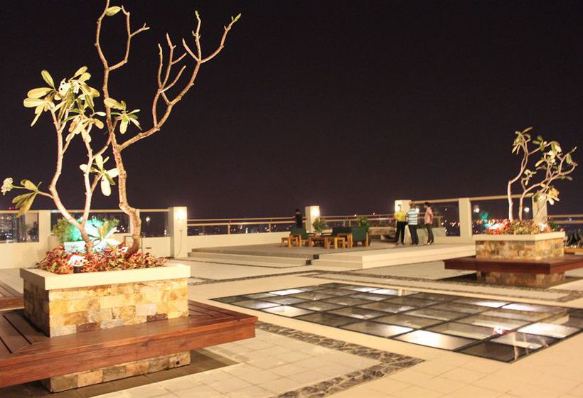 Home Edge Accommodations @ Tivoli Garden Residences