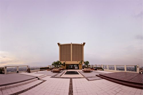 Home Edge Accommodations @ Tivoli Garden Residences