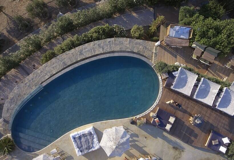 בית מלון כפרי Aigis Suites