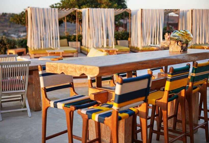 בית מלון כפרי Aigis Suites