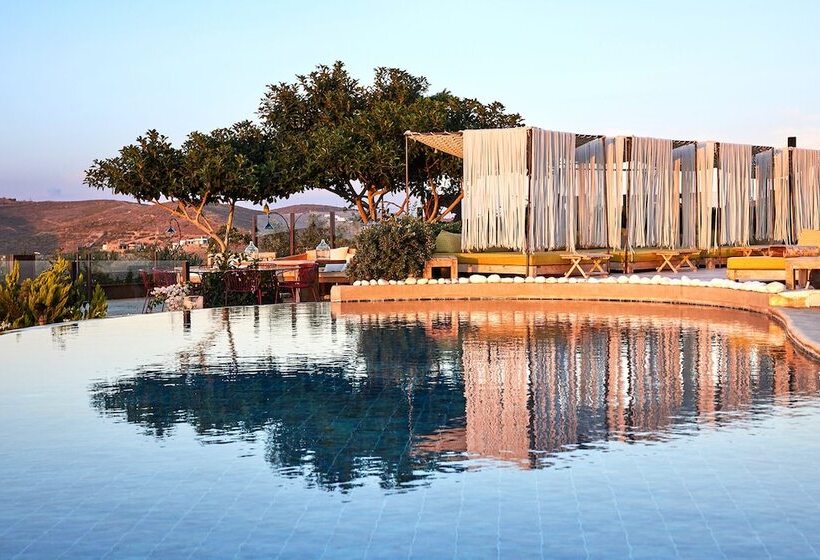 בית מלון כפרי Aigis Suites