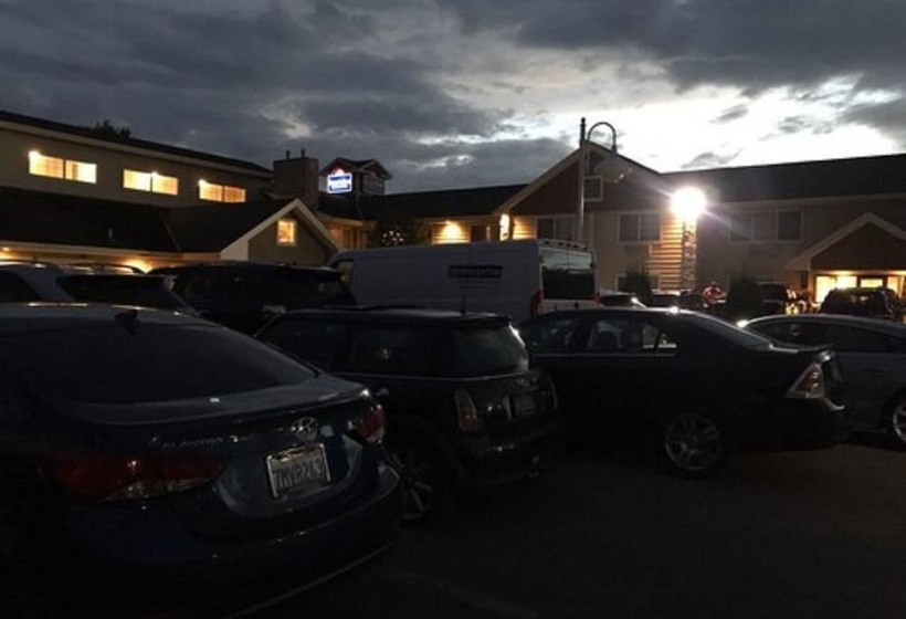 Americinn By Wyndham Hotel And Suites Long Lake