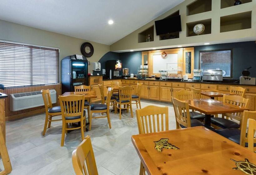 Americinn By Wyndham Hotel And Suites Long Lake