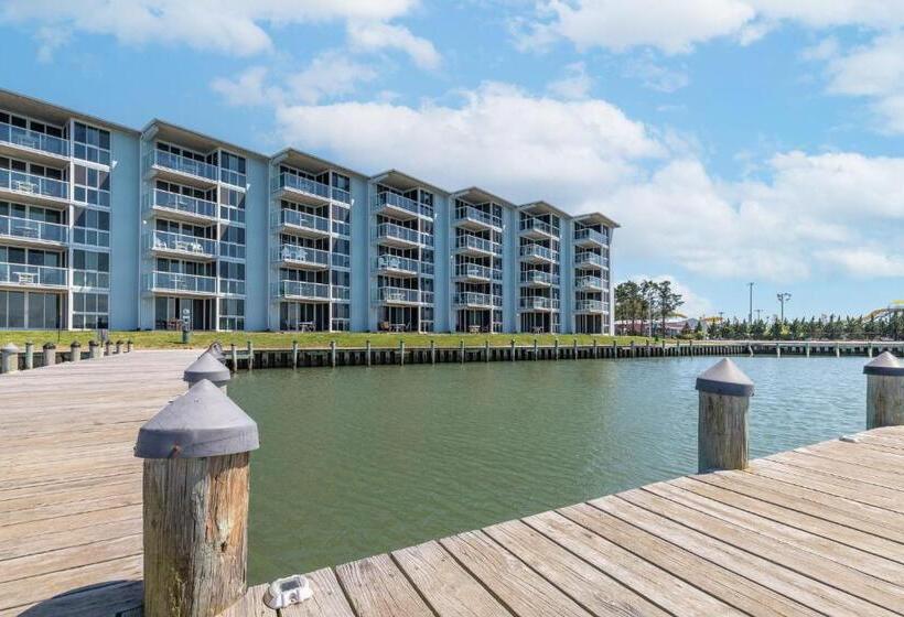 هتل Bay Club Resort