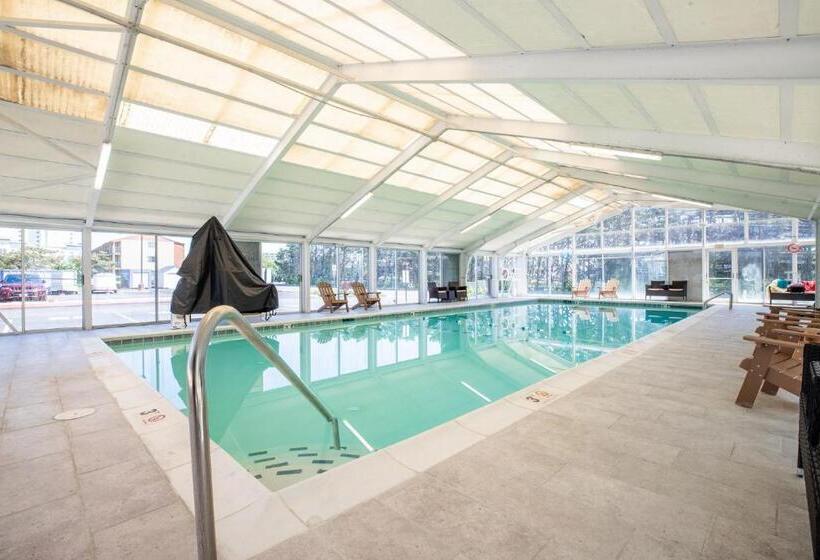 هتل Bay Club Resort