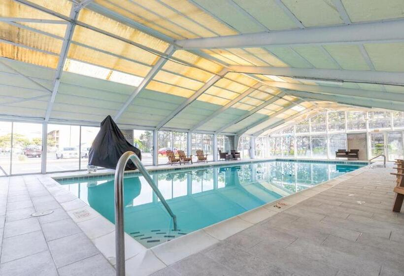 هتل Bay Club Resort