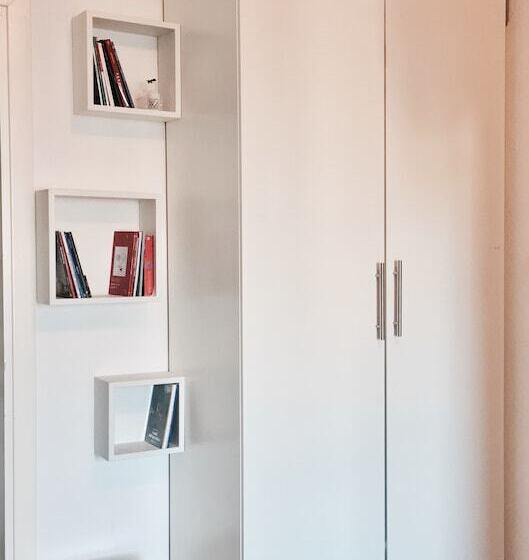 בית מלון כפרי Black Market