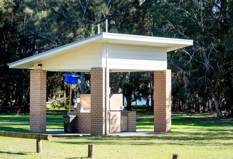 בית מלון כפרי Budgewoi Holiday Park