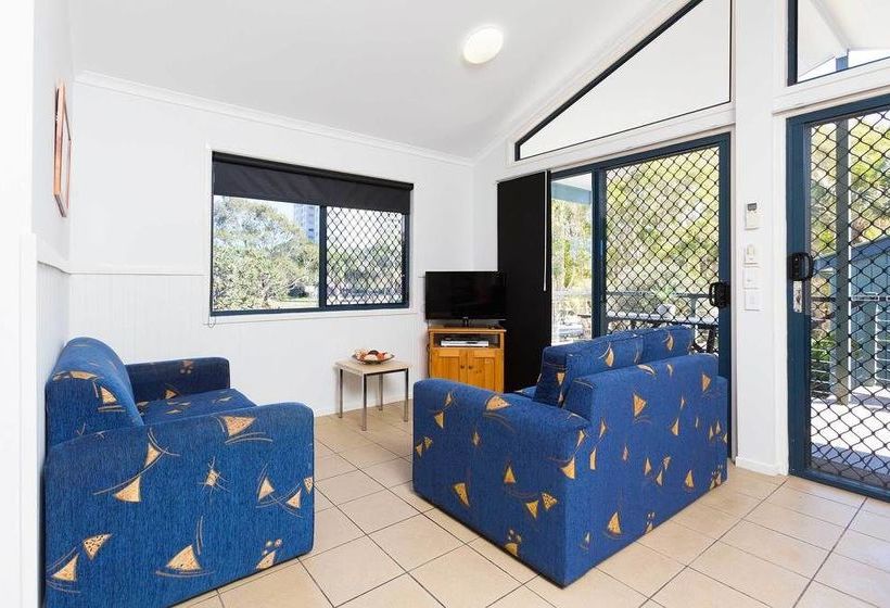 فندق Burleigh Beach Tourist Park