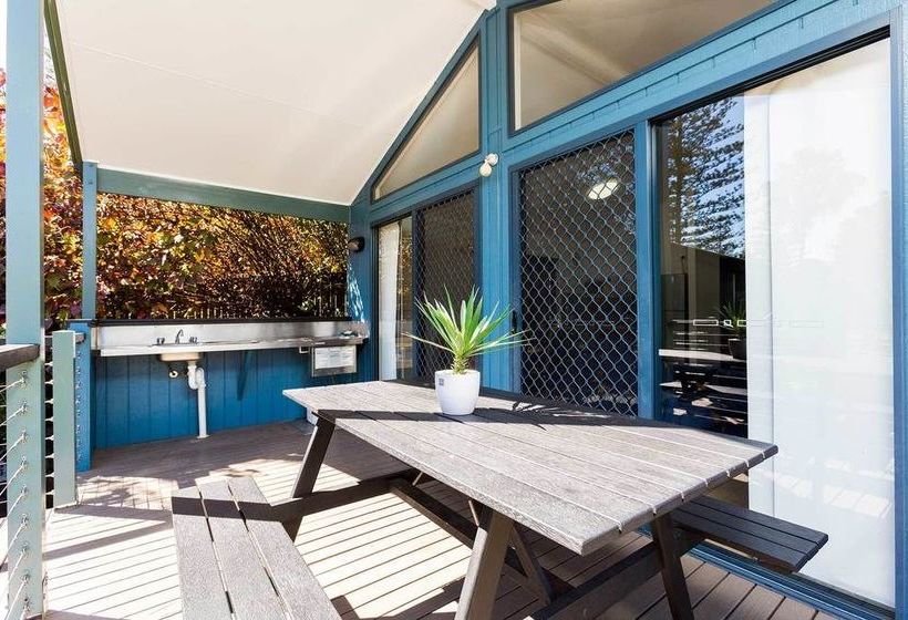 فندق Burleigh Beach Tourist Park