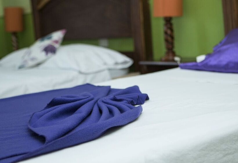 فندق Caribbean Paradise Eco Lodge