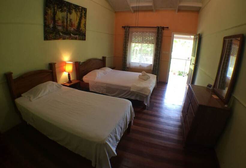 فندق Caribbean Paradise Eco Lodge