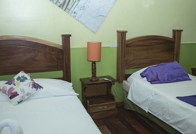 فندق Caribbean Paradise Eco Lodge